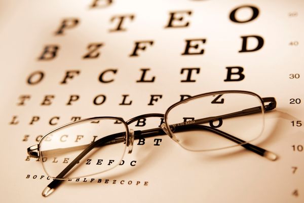أنواع عدسات النظارات الطبية